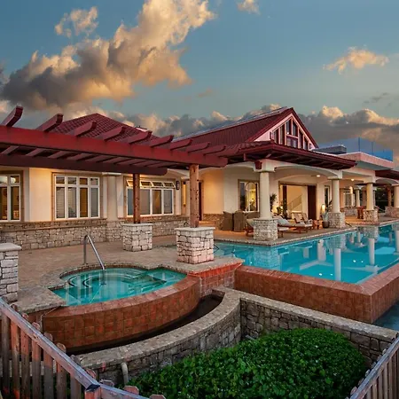 Luxury Kona Mansion - Infinity Pool & Epic Views Villa